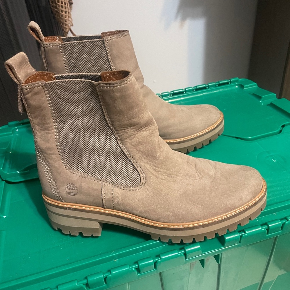 Timberland Beige Chelsea Boots with Herringbone Detail